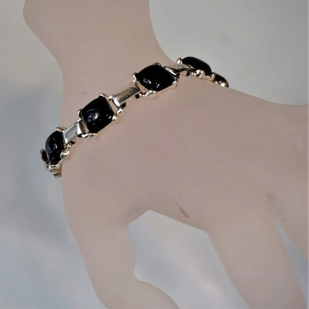 Black Beads Bracelet Faceted Square Beads In Silver Tone Settings